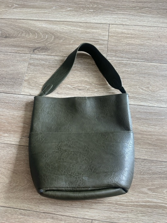 Anthropologie Handbags - Anthropologie Olive Green Leather Shoulder Bag
